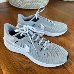 Nike Light Gray Athletic Sneakers